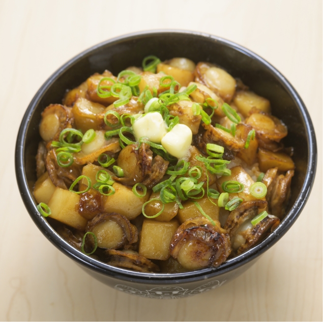 ベビーホタテとじゃがバターのしょうゆ丼